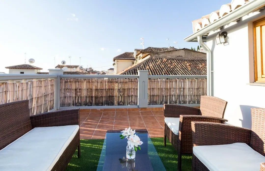 Fantástico ático con terraza y vistas en el centro-1